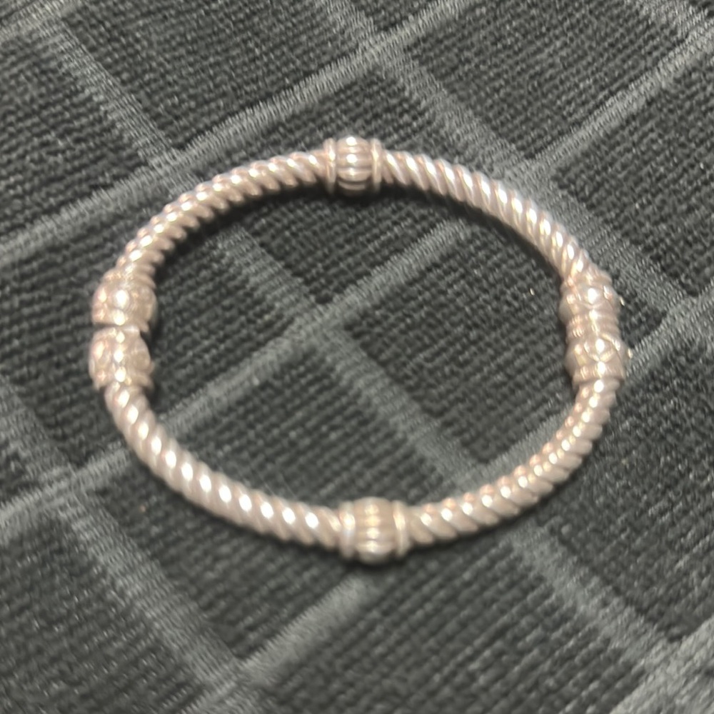 Elegant Silver-Toned Twisted Band Bracelet